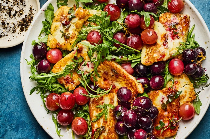 Halloumi with honey roasted grapes and thyme A large halloumi and grape salad for sharing