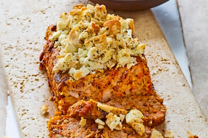 Greek meatloaf with baked feta Greek meatloaf with baked feta