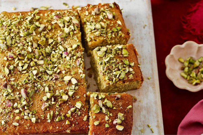 3 ways with pistachio Pistachio and blood orange traybake
