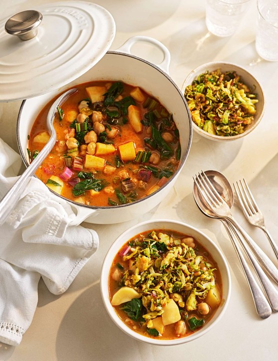 A halloumi and vegetable one-pot